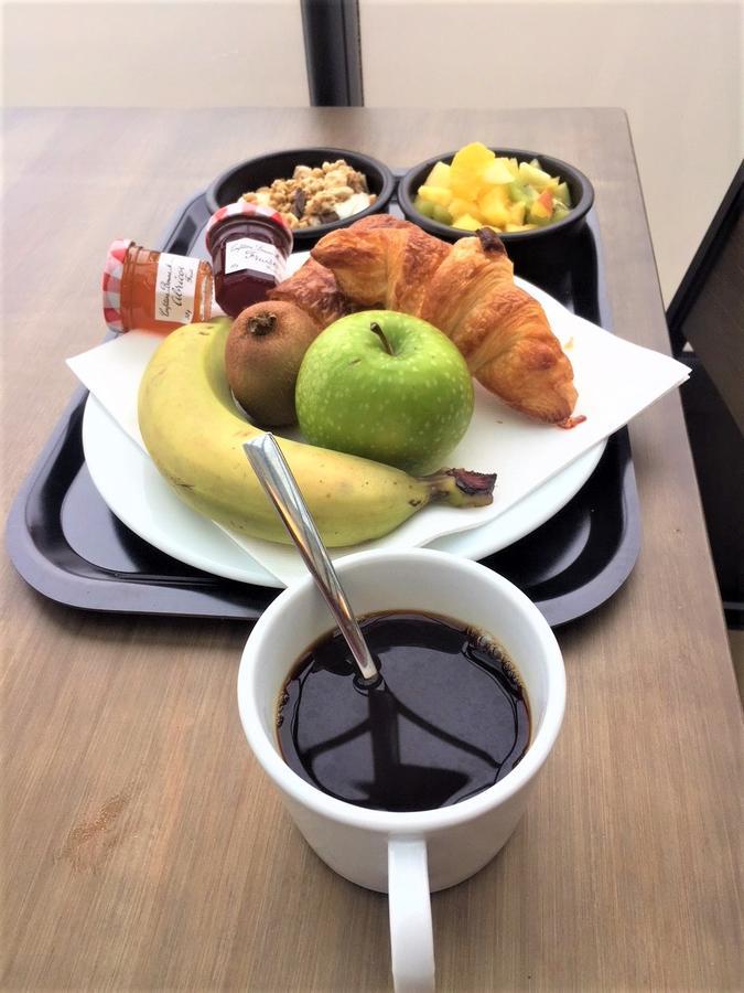 לה-רוש-סור-יון Hotel De La Gare - Restaurant Bistro Quai מראה חיצוני תמונה