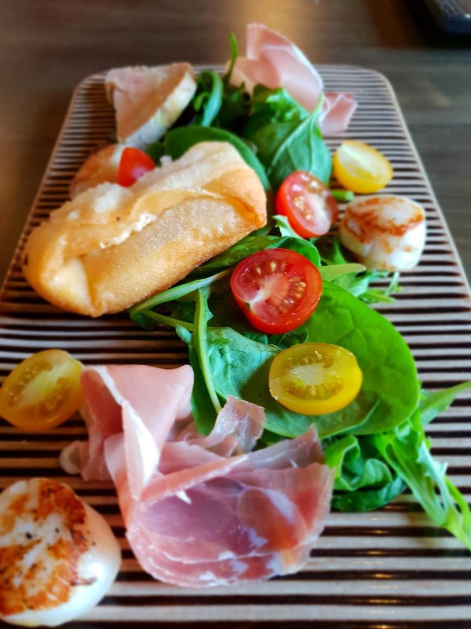 לה-רוש-סור-יון Hotel De La Gare - Restaurant Bistro Quai מראה חיצוני תמונה